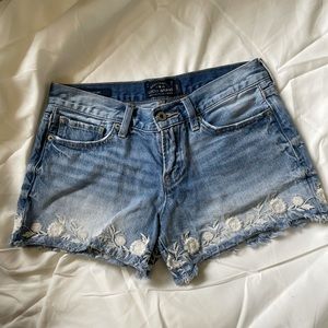 Daisy shorts